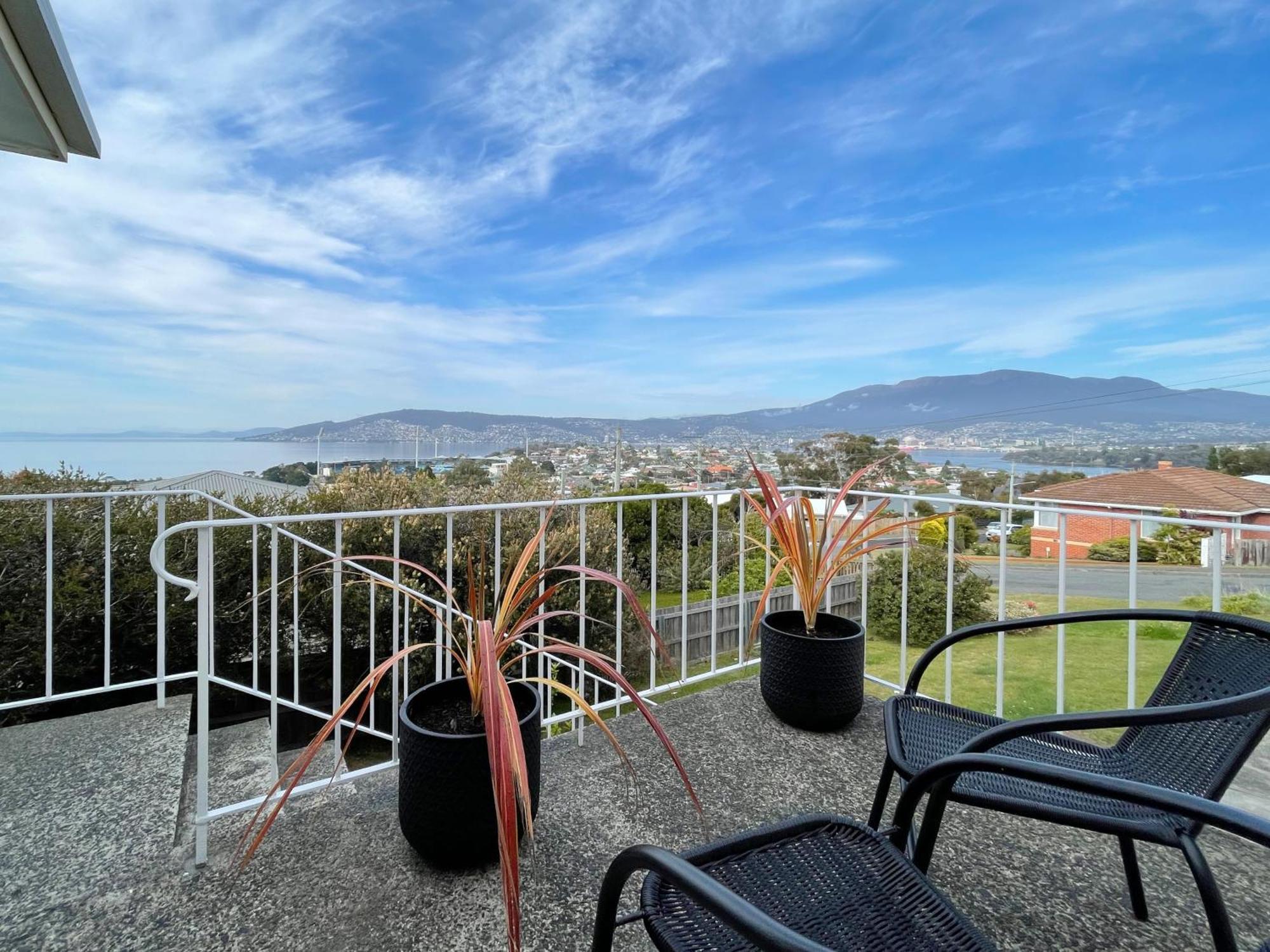 Bella Vista On Beach Hobart Eksteriør billede